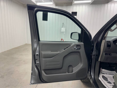 2016 Nissan Frontier SV