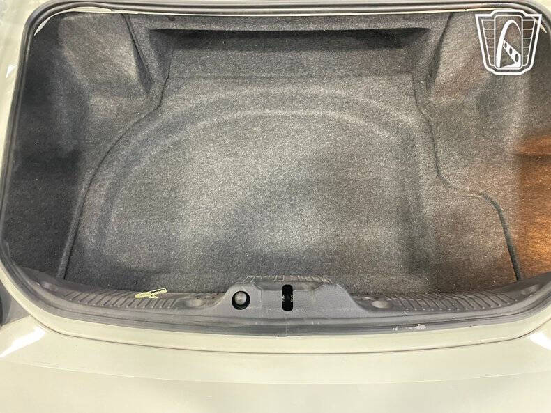 2003 Ford Thunderbird