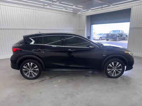 2017 Infiniti QX30 Premium