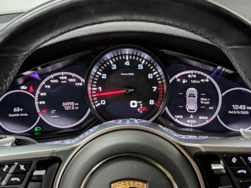 2022 Porsche Cayenne Platinum Edition