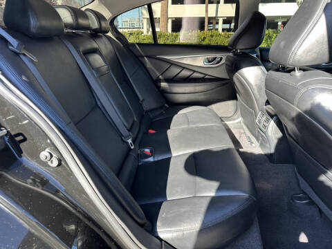 2015 Infiniti Q50 Premium