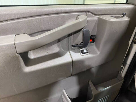 2017 Chevrolet Express 2500