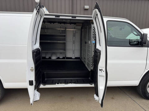 2023 GMC Savana 2500