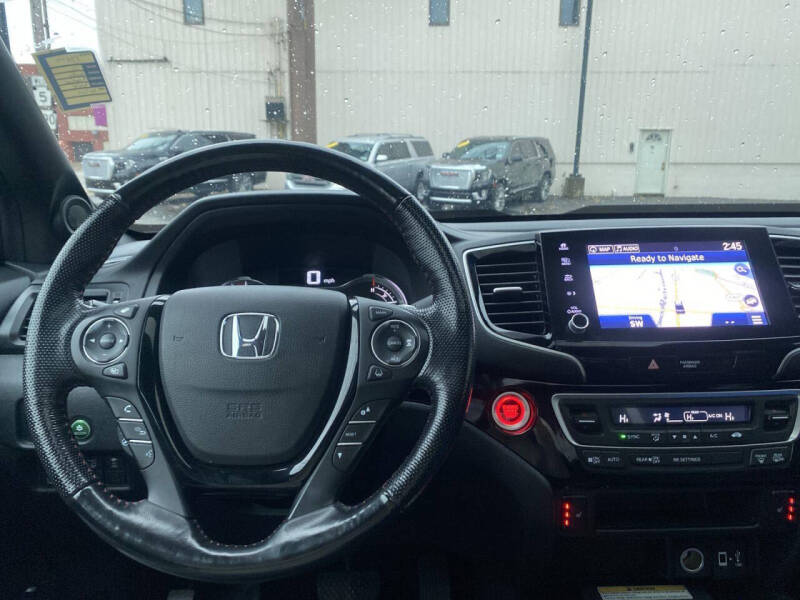 2022 Honda Ridgeline Black Edition