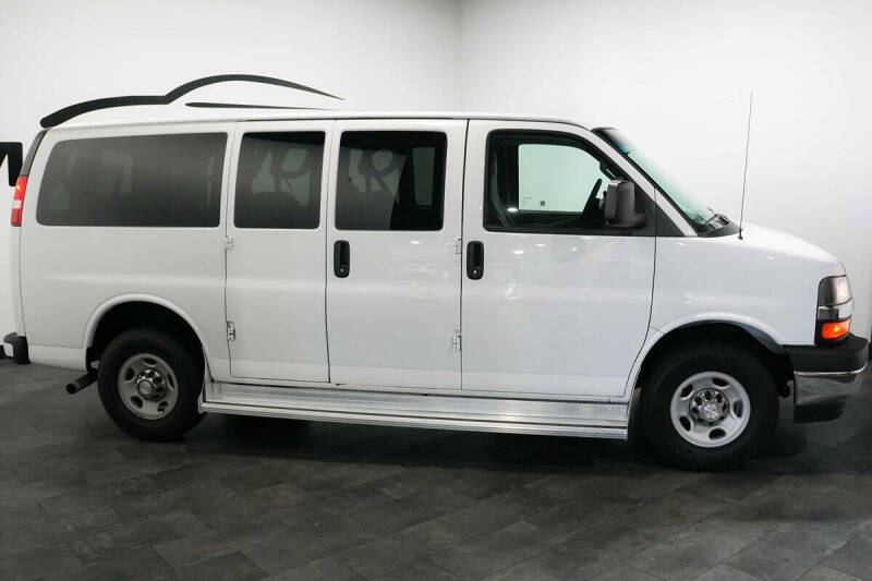 2017 Chevrolet Express LT 3500