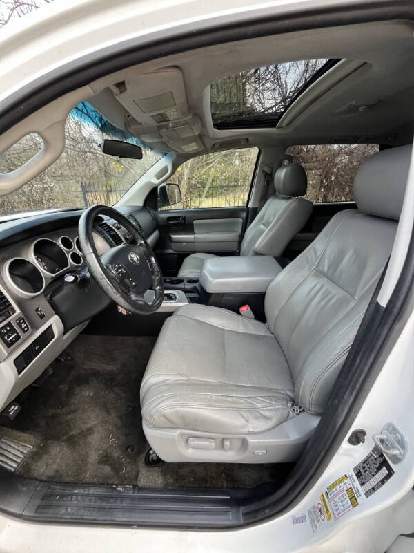 2012 Toyota Sequoia SR5