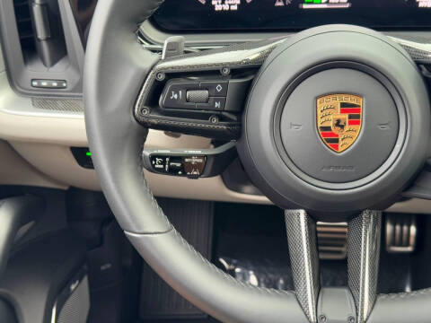 2024 Porsche Cayenne Turbo E-Hybrid Coupe