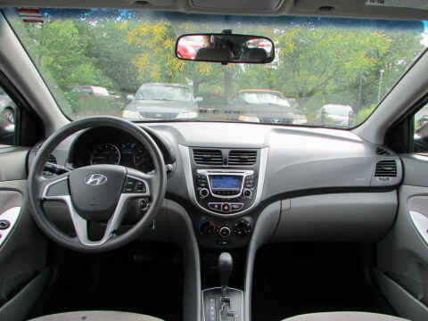 2013 Hyundai Accent GS