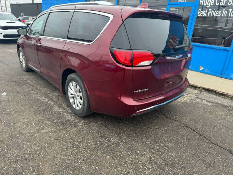 2018 Chrysler Pacifica Touring L Plus