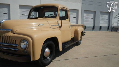 1951 International L 110
