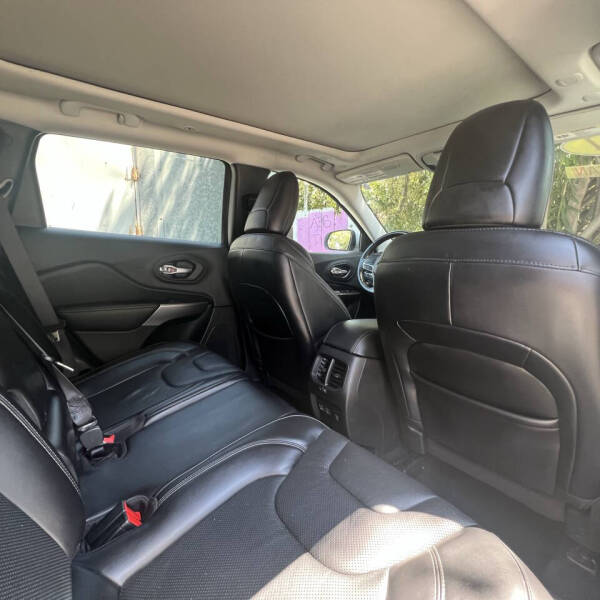 2021 Jeep Cherokee Latitude Lux