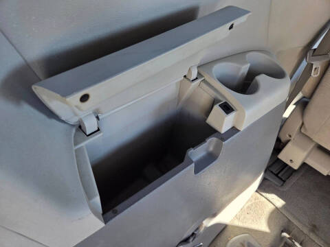 2014 Toyota Sienna LE 8-Passenger