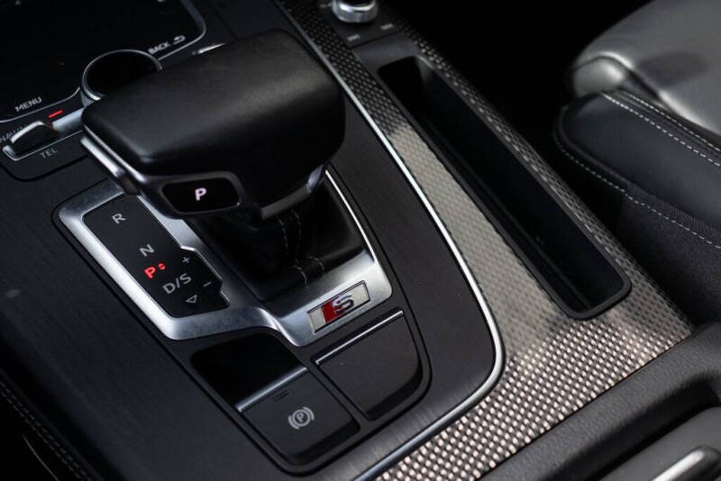 2020 Audi SQ5 3.0T quattro Premium Plus