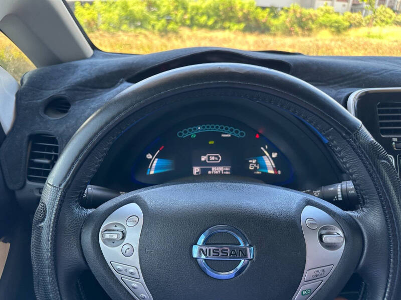 2016 Nissan LEAF SV