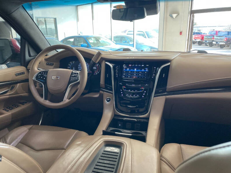 2018 Cadillac Escalade Platinum