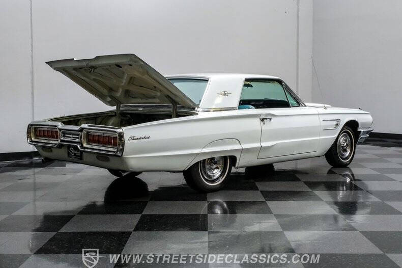 1965 Ford Thunderbird