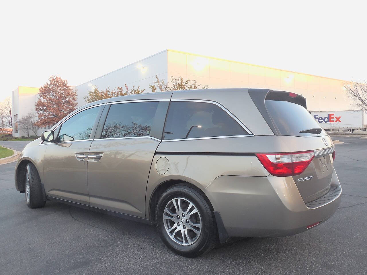 2011 Honda Odyssey for sale at Genuine Motors in Schaumburg, IL