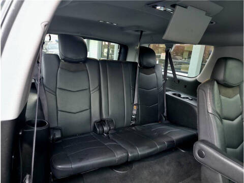 2016 Cadillac Escalade ESV Luxury Collection