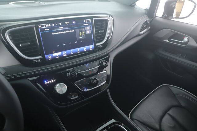 2023 Chrysler Pacifica Plug-In Hybrid Limited