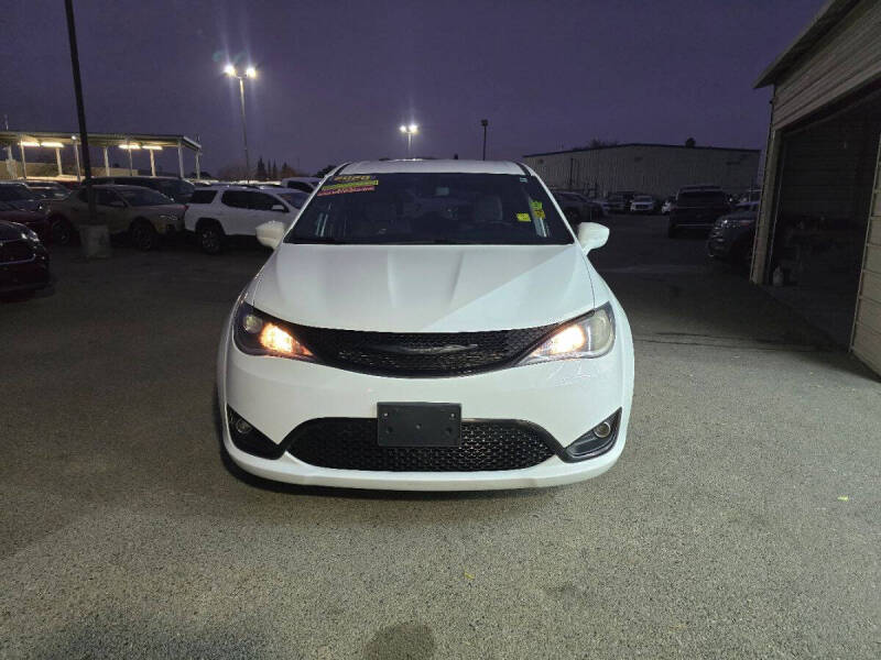 2020 Chrysler Pacifica Touring