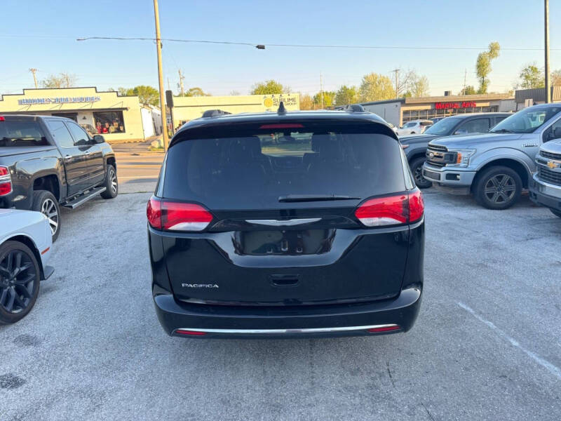 2017 Chrysler Pacifica Touring Plus