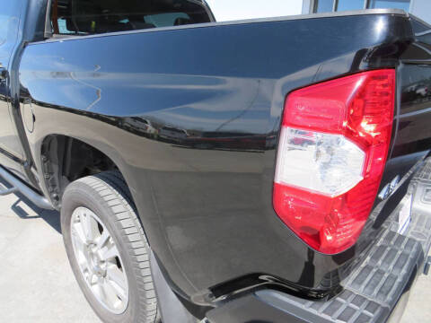 2017 Toyota Tundra Platinum