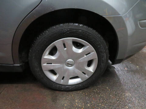 2010 Nissan Versa 1.8 S