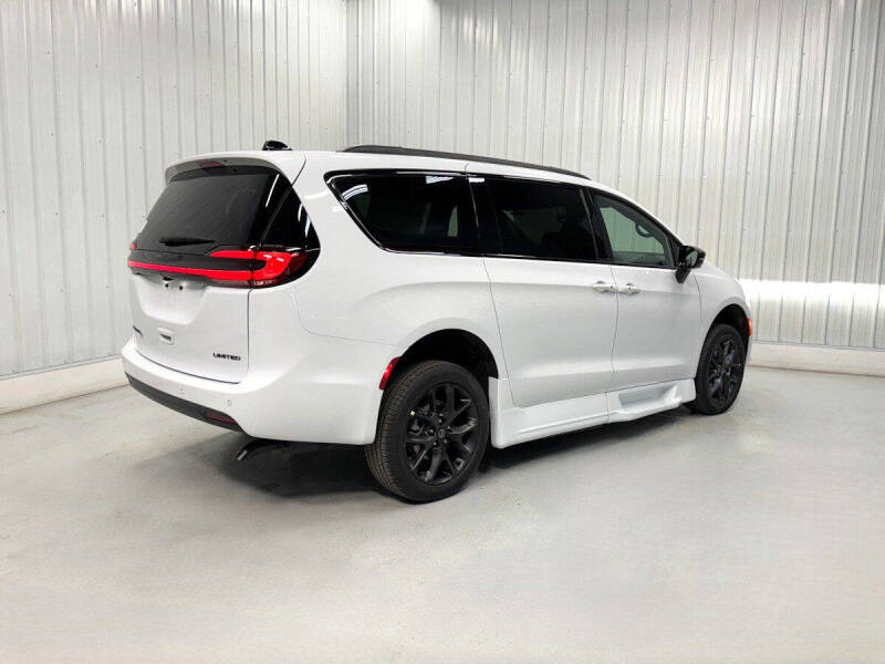 2026 Chrysler Pacifica Limited