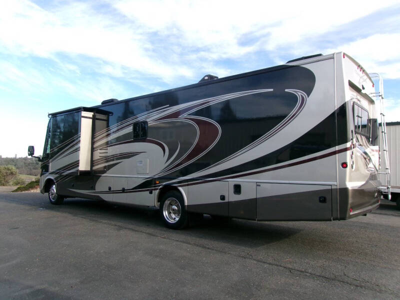 2013 Thor Motor Coach Challenger 37kt