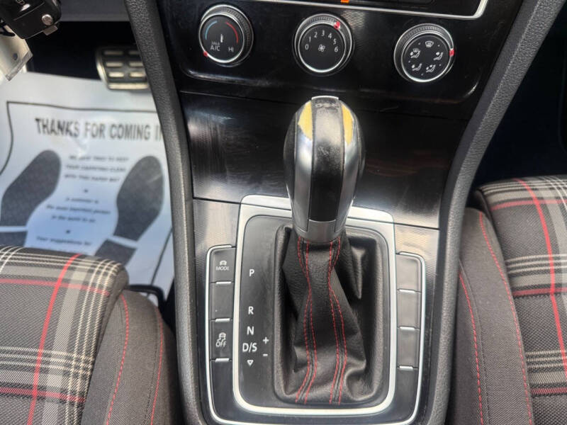 2015 Volkswagen Golf GTI S