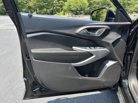 2025 Chevrolet Trax LS