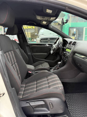 2012 Volkswagen GTI Base PZEV