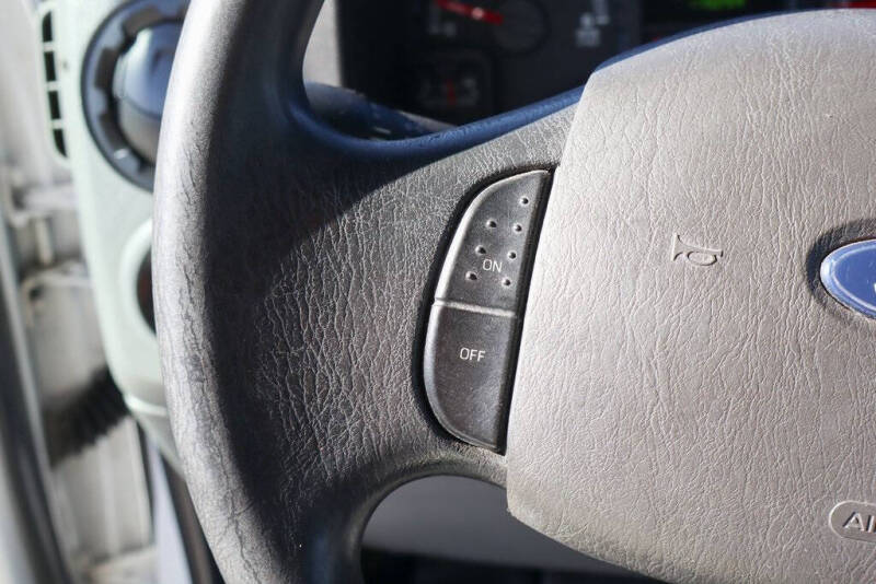 2014 Ford E-Series E-450 SD