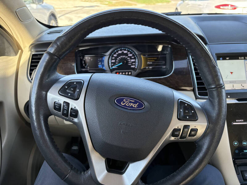 2018 Ford Taurus Limited