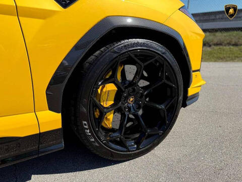 2024 Lamborghini Urus Performante