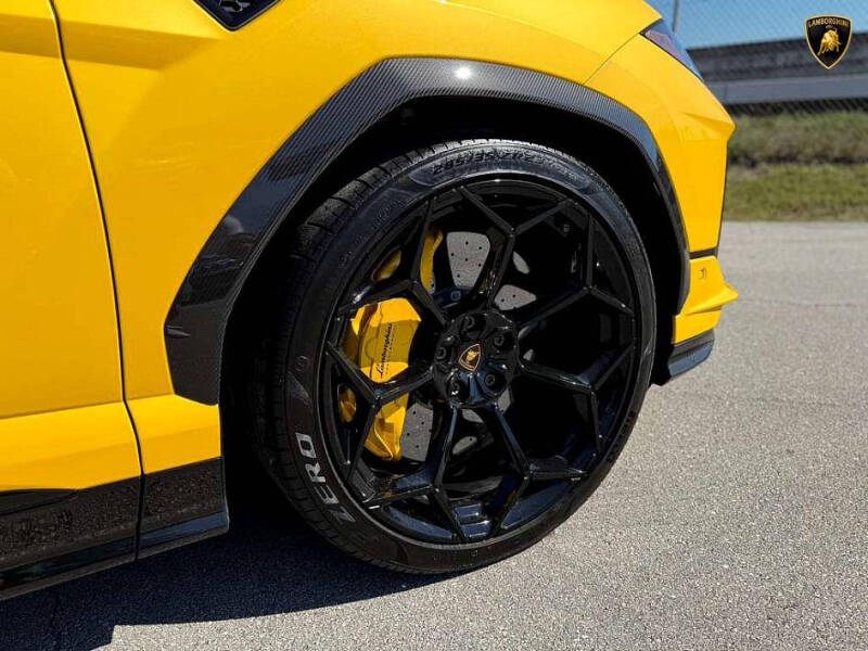 2024 Lamborghini Urus Performante