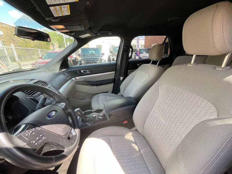 2018 Ford Explorer