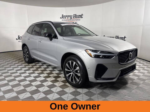 2025 Volvo XC60 B5 Plus Dark Theme