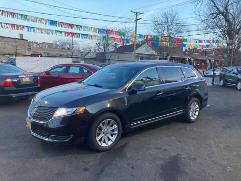 2014 Lincoln MKT Town Car for sale at RON'S AUTO SALES INC in Cicero IL