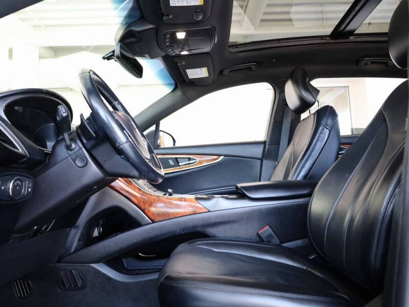 2019 Lincoln Nautilus Reserve