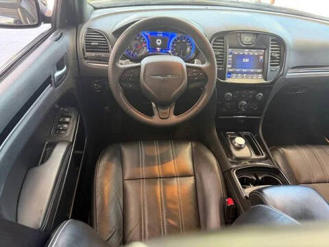 2022 Chrysler 300 S V6