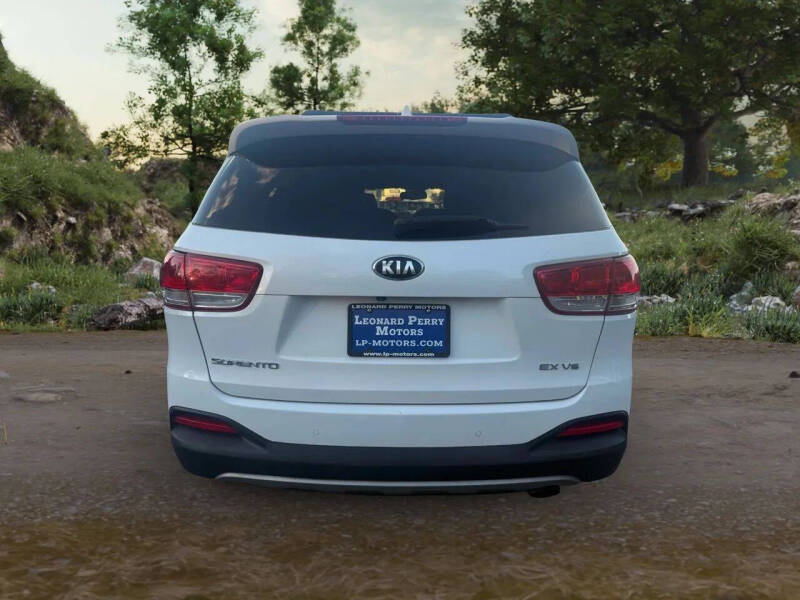 2016 Kia Sorento EX V6