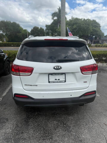 2017 Kia Sorento LX