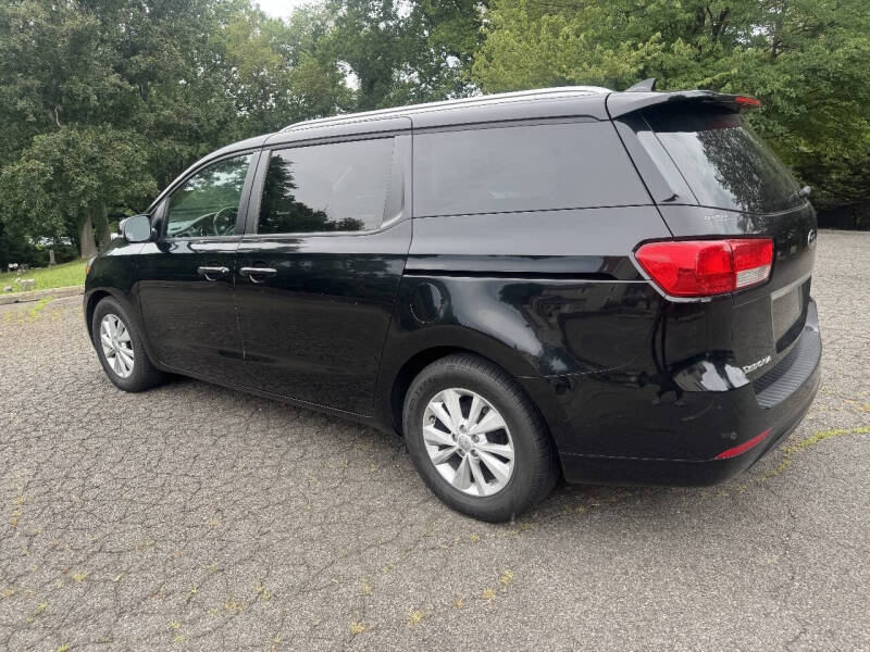 2017 Kia Sedona LX