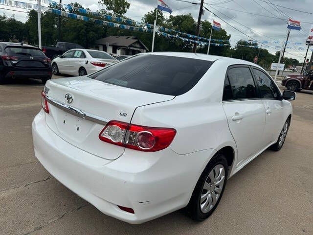 2013 Toyota Corolla LE