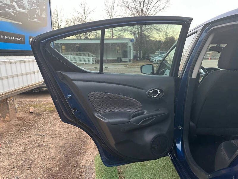 2019 Nissan Versa