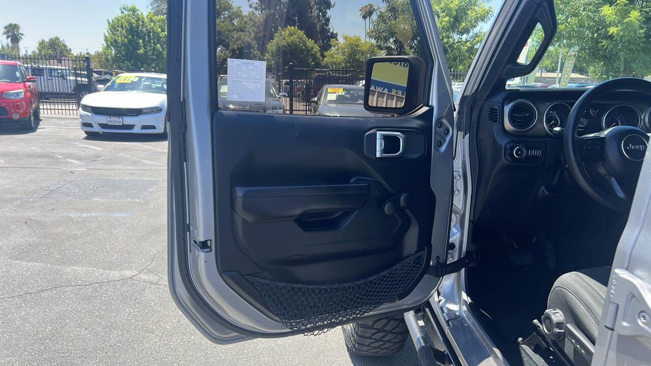 2018 Jeep Wrangler Unlimited for sale at Auto Plaza in Fresno, CA