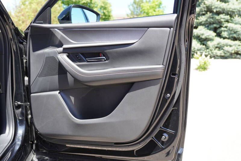 2025 Mazda CX-70 Plug-in Hybrid Premium