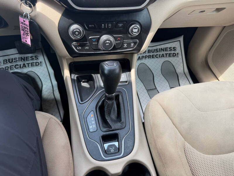 2019 Jeep Cherokee Latitude