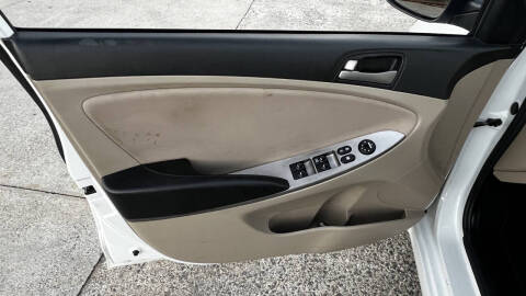 2017 Hyundai Accent Value Edition